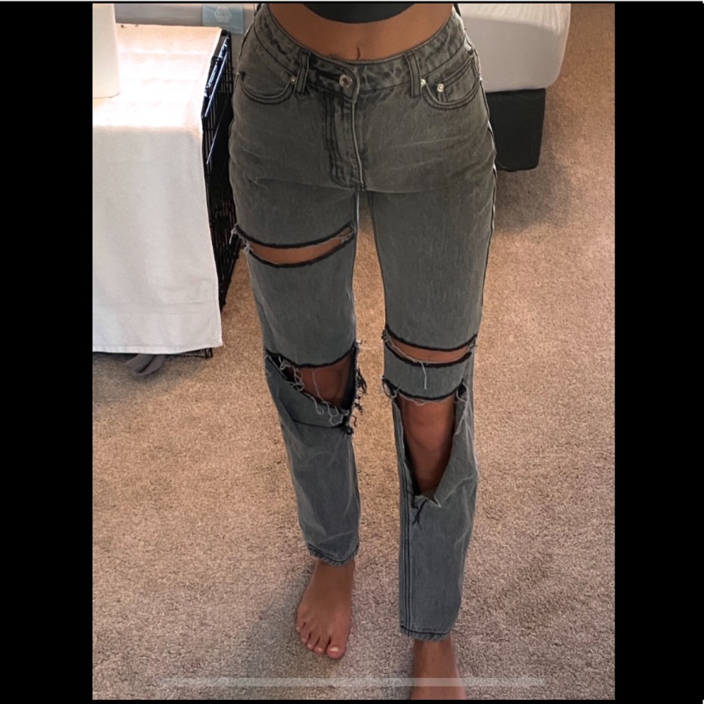 Edikted ripped mom jeans NWOT